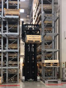 Ognibene Power使用博索尼 （Bolzoni） AGV三向头属具和E80 Group LGV提高内部物流效率